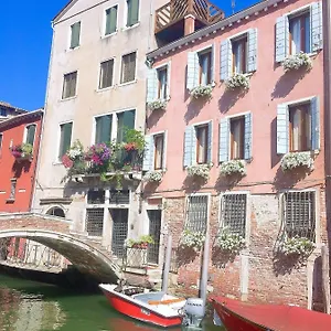 *** Bed & Breakfast 3749 Pontechiodo Italia