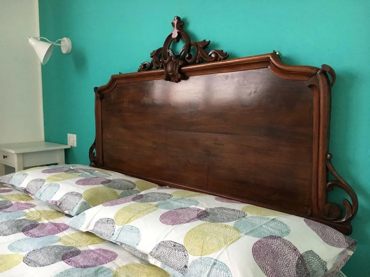 Elleboro Bed & Breakfast Carugo Italy