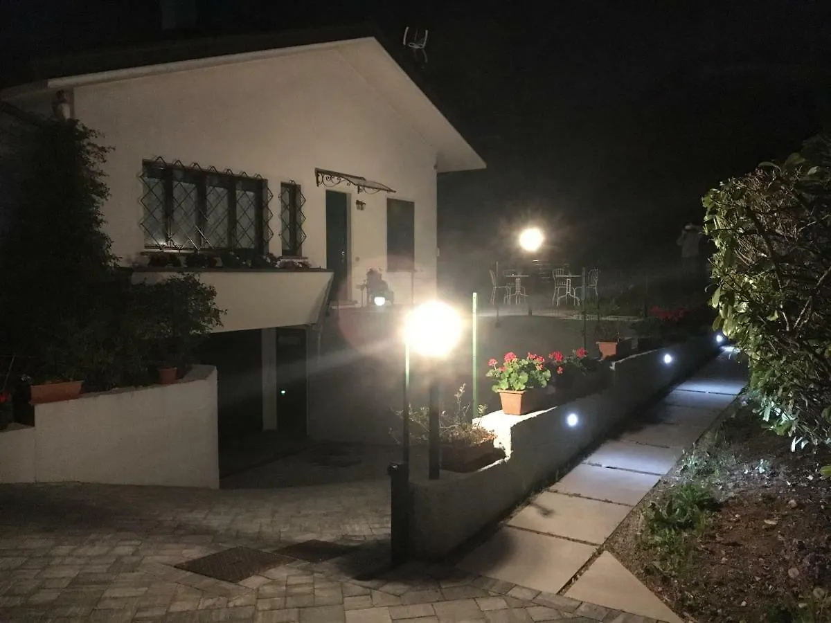 Elleboro Bed & Breakfast Carugo